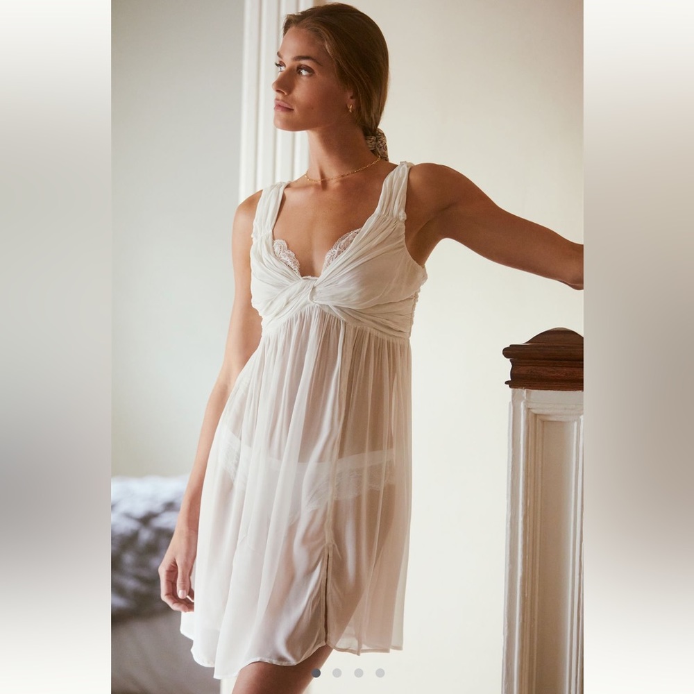Anthropologie twist night dress